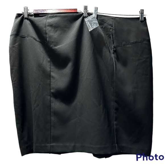 Lane Bryant Dresses & Skirts - Lane Bryant Lane Collection Black Skirt Plus Sz 28 NWOT